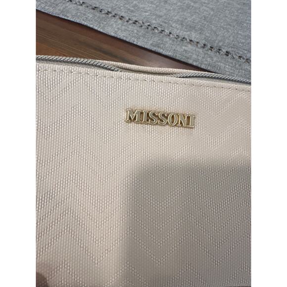 NWT Missoni x Delta Amenity Bag - Picture 2 of 3